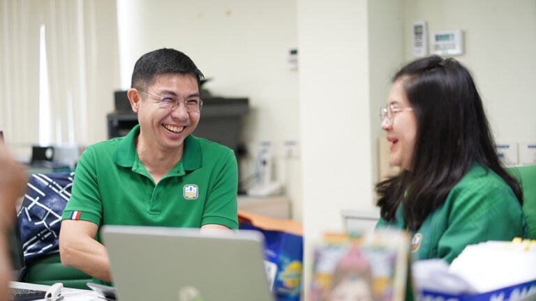 ผู้จัดการ ธ.ก.ส. ตรวจเยี่ยมสาขาและให้กำลังใจพนักงาน ในการขับเคลื่อนภารกิจไตรมาสสุดท้าย จังหวัดอุดรธานี