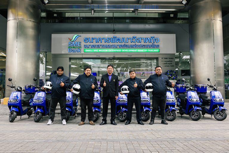 SME D Bank เปิดตัว จักรยานยนต์ไฟฟ้าสำหรับใช้รับ-ส่งเอกสาร ลดการปล่อยก๊าซคาร์บอนฯ ตอบโจทย์ขับเคลื่อนองค์กรแห่งความยั่งยืน