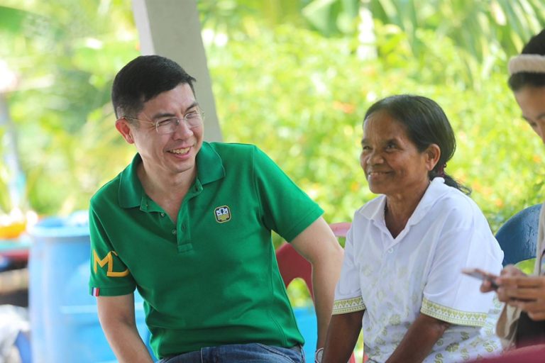 ผู้จัดการ ธ.ก.ส. ตรวจเยี่ยมสาขาและลูกค้าในพื้นที่ภาคใต้ตอนบน