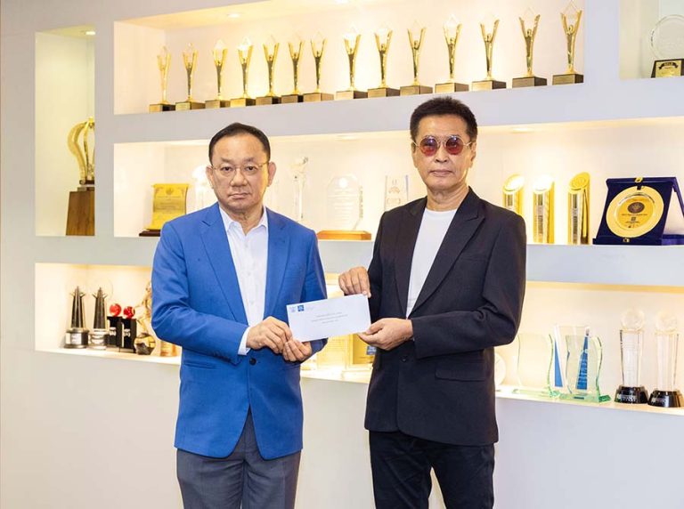 ไทยประกันชีวิต มอบเงินสนับสนุนเว็บไซต์ทางการแพทย์