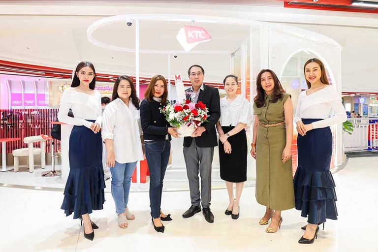 เคทีซี เปิดโฉม KTC TOUCH สาขาเดอะมอลล์ไลฟ์สโตร์ บางกะปิ ภายใต้คอนเซ็ปต์ Biz Café   