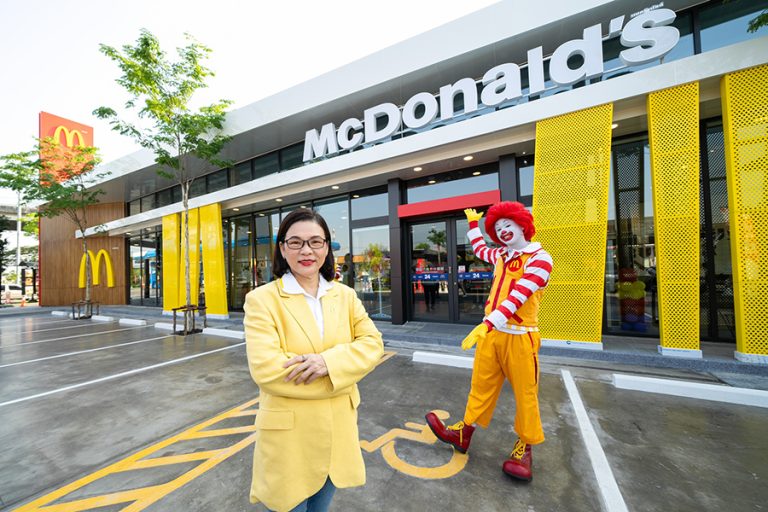 เปิดแล้ววันนี้ แมคโดนัลด์ สาขาใหม่ พีทีที บรมราชชนนี ครั้งแรกกับแมคไดร์ฟ ทรู ดูโอ้ เลน แห่งแรกในไทย