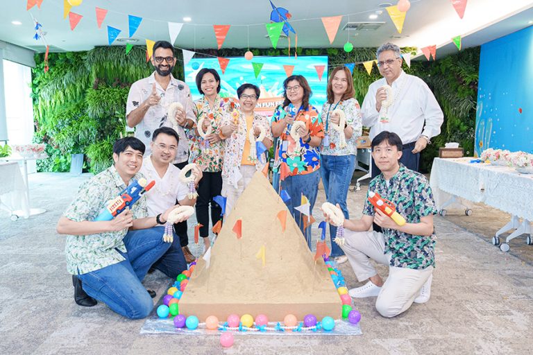 กรุงไทย–แอกซ่า ประกันชีวิต สืบสานประเพณีไทย “มนต์เสน่ห์ สงกรานต์สาดสุข” เสริมสิริมงคลต้อนรับปีใหม่ไทย