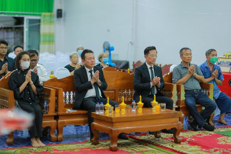 คณะผู้บริหารเอสซีจีซี และเพื่อนพนักงาน ร่วมแสดงความอาลัย แด่พนักงานที่เสียชีวิตในเหตุเพลิงไหม้ ถือเป็นการสูญเสียครั้งสำคัญ ยืนยันไม่ทอดทิ้ง ดูแลครอบครัวผู้เสียชีวิตให้ดีที่สุด