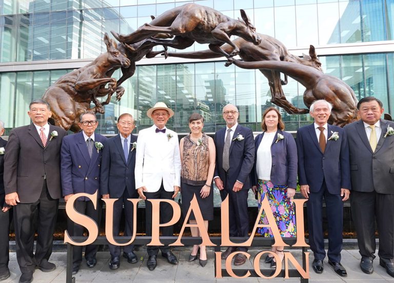 เอกอัครราชทูตออสเตรเลีย พร้อมคณะผู้บริหารศุภาลัย เปิดประติมากรรม “หมู่จิงโจ้” ไอคอนิกแห่งใหม่ใจกลาง CBD