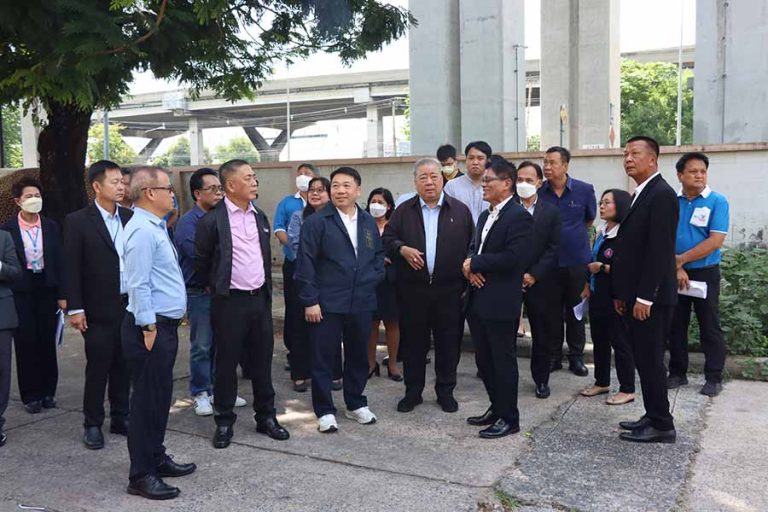 บอร์ดการเคหะแห่งชาติ สำรวจพื้นที่โครงการเคหะชุมชนทุ่งสองห้องแนะนำปรับภูมิทัศน์ ทางเดิน และระบบอาคารให้เอื้อกับการอยู่อาศัยของคนทุกวัย