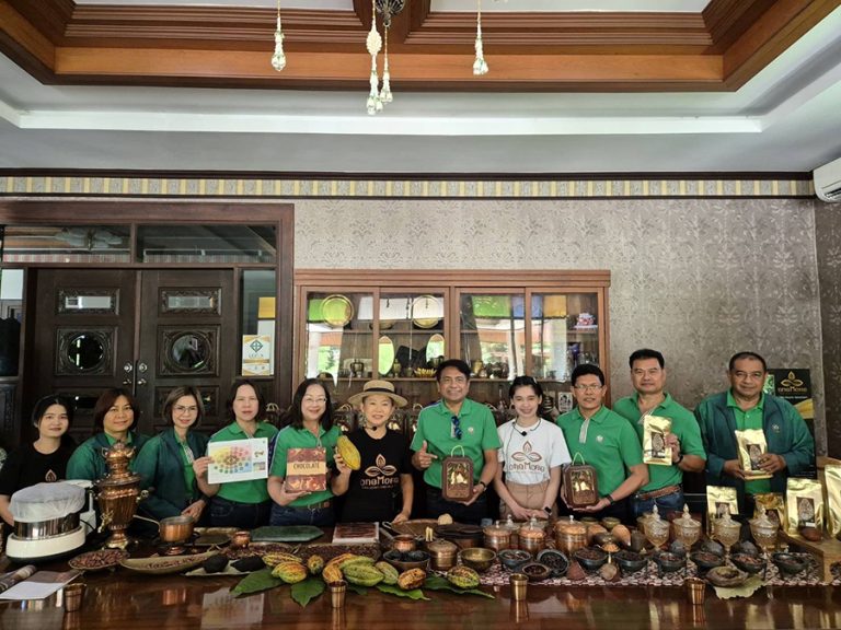 ธ.ก.ส. เยี่ยมชมงานลูกค้าสวนเกษตรและการแปรรูปโกโก้ จังหวัดนครศรีธรรมราช