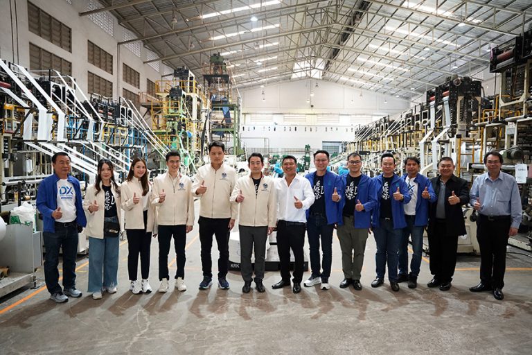 รมช.เผ่าภูมิ ลงพื้นที่ จ.สมุทรสาคร – สมุทรสงคราม เยี่ยมลูกค้า SME D Bank ปลื้มแนวทาง “พัฒนา เติมทุน ยั่งยืน” เสริมแกร่งยกระดับผู้ประกอบการไทย