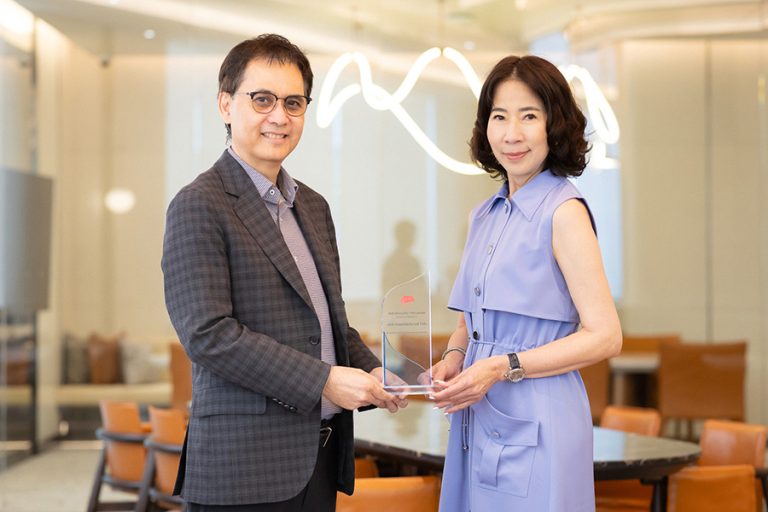 เคทีซี มอบโล่เกียรติคุณ “การบริหารจัดการหนี้ดีเด่น” ให้กับวินเพอร์ฟอร์มานซ์ พันธมิตรหลักในการขับเคลื่อนธุรกิจสู่การพัฒนาองค์กรอย่างยั่งยืน