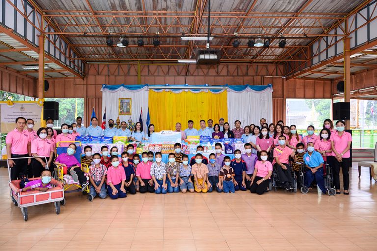 ฟอลคอนประกันภัย สนับสนุน “โครงการบริจาคเงินและสิ่งของจำเป็น”ร่วมกับพนักงาน หวังตอกย้ำการดูแลสังคม อย่างต่อเนื่องและยั่งยืนตามนโยบาย ESG