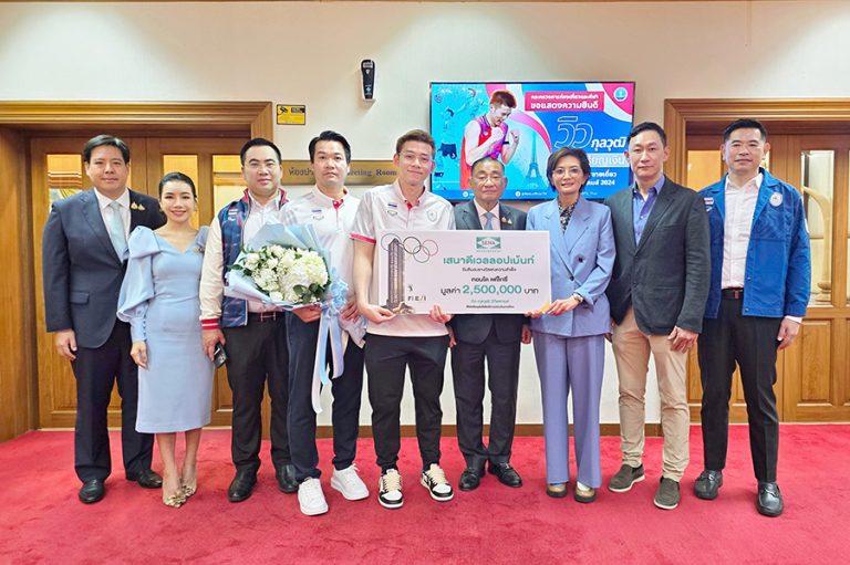 เสนาดีเวลลอปเม้นท์ แสดงความยินดี ‘วิว กุลวุฒิ’  ฮีโร่เหรียญเงินโอลิมปิก พร้อมมอบคอนโด เฟล็กซี่ รัตนาธิเบศร์ 1 ห้อง มูลค่า 2.5 ล้านบาท