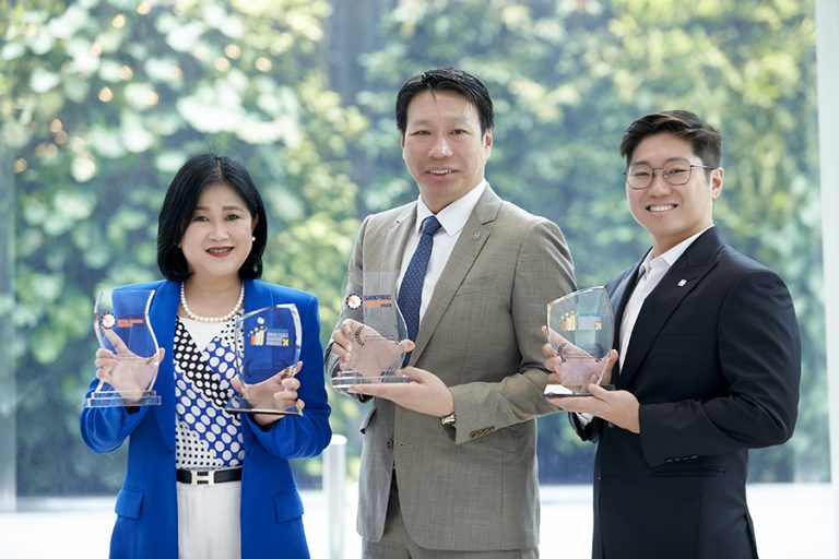 ยูโอบี คว้า 4 รางวัล Asian Banking & Finance Awards 2024 ตอกย้ำความมุ่งมั่นในการให้บริการลูกค้าและดูแลพนักงานอย่างยั่งยืน