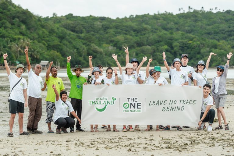 ททท. ส่งท้ายโครงการ The One for Nature ครั้งที่ 3 “ยิ่งเที่ยว ยิ่งรักษ์” จัดกิจกรรมปลูกหญ้าทะเล ณ เกาะแตน สุราษฎร์ธานี ตอกย้ำแนวคิดการท่องเที่ยวอย่างยั่งยืน