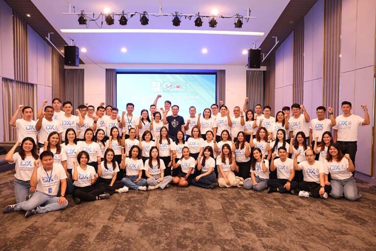 SME D Bank จัดประชุมใหญ่มอบนโยบายโค้งสุดท้ายพื้นที่ภาคใต้ รวมพลัง Quick Win พิชิตเป้าหมายพาเอสเอ็มอีถึงแหล่งทุนหนุนเติบโตยั่งยืน