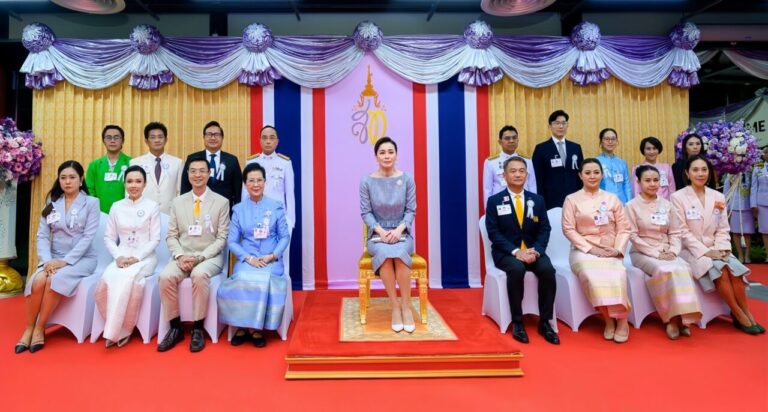 สมเด็จพระนางเจ้า ฯ พระบรมราชินี เสด็จ ฯ ไปทอดพระเนตรการแข่งขันกีฬาฮอกกี้น้ำแข็งคนพิการชิงแชมป์โลก รายการ “2024 แบงค็อก เวิลด์ พารา ไอซ์ ฮอกกี้ แชมเปียนชิพส์ ซี-พูล” (2024 Bangkok World Para Ice Hockey Championships C- Pool) และพระราชทานถ้วยรางวัลการแข่งขันฯ แก่ทีมที่ชนะเลิศ โดย เคพีไอ ร่วมให้การสนับสนุนทีมฮอกกี้น้ำแข็งคนพิการทีมชาติไทย