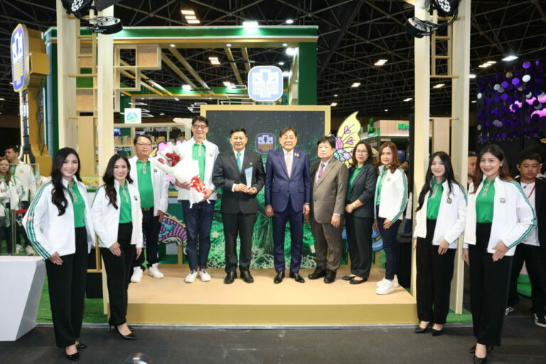 ธ.ก.ส. คว้ารางวัลสุดยอดองค์กรเพื่อชุมชน 2567 พร้อมนำโปรโมชันสุดพิเศษ ส่งท้ายปี ร่วมงาน Thailand Smart Money กรุงเทพฯ ครั้งที่ 15       