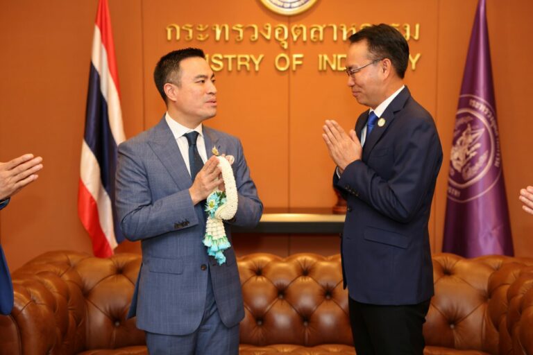 SME D Bank สวัสดีปีใหม่ รัฐมนตรีว่าการกระทรวงอุตสาหกรรม