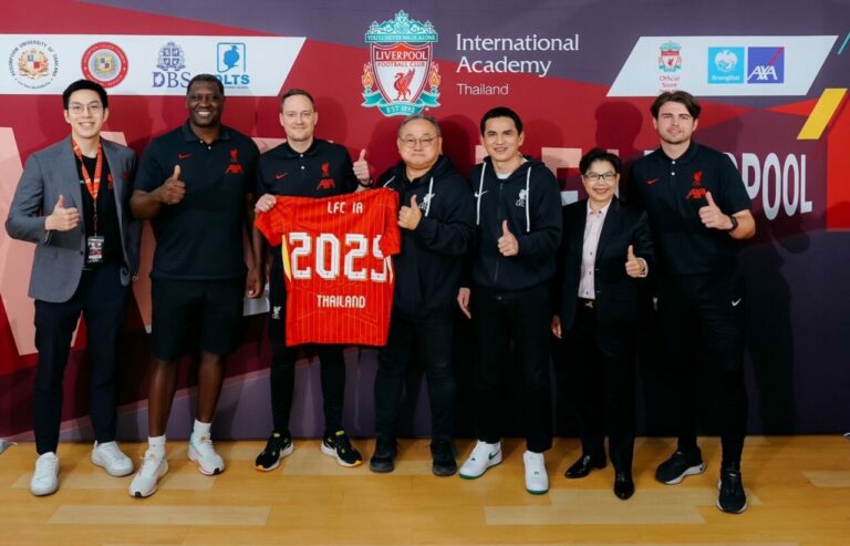 กรุงไทย-แอกซ่า ประกันชีวิต ในฐานะพันธมิตรหลักของสโมสรลิเวอร์พูล ร่วมประกาศความพร้อมในการผลักดันเยาวชนที่มีใจรักฟุตบอล ในงานแถลงข่าวเปิดตัว LFC International Academy Thailand