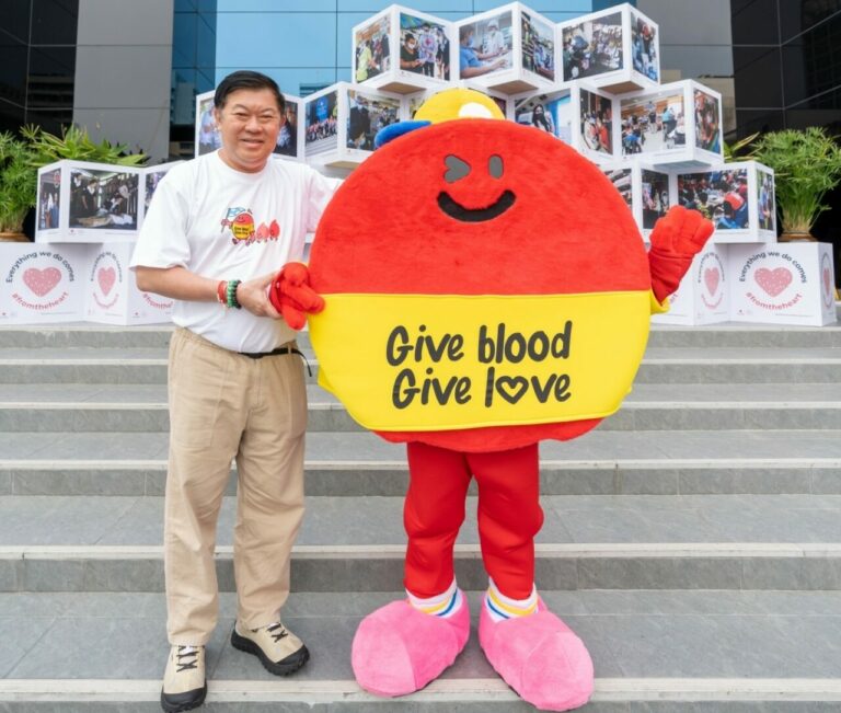 เทิดพระเกียรติครบรอบ 72 พรรษา กลุ่มเซ็นทรัล รวมพลังทำดี บริจาคโลหิต “Central Tham Give Blood Give Love”  รับบริจาคโลหิต 25 ล้านซีซีในปี 68