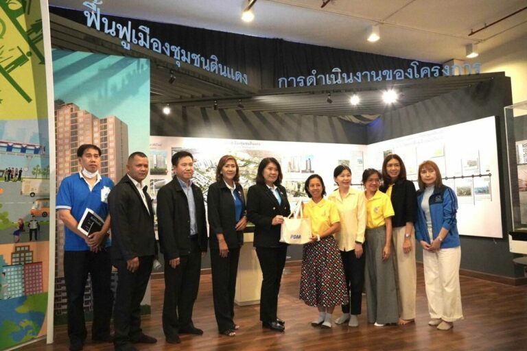 การเคหะแห่งชาติ ให้การต้อนรับ สบน. ลงพื้นที่โครงการฟื้นฟูเมืองชุมชนดินแดง ระยะที่ 2 อาคาร D1