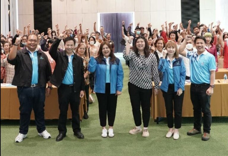 การเคหะแห่งชาติ พาชุมชนดินแดงสุขภาพดีด้วยการแพทย์แผนไทย