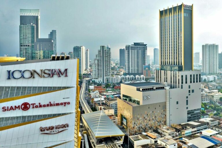 เติมความสดชื่นให้ซัมเมอร์นี้กับเมนูคลายร้อนสุดฮิตที่ ไอคอนสยาม และ ไอซีเอส