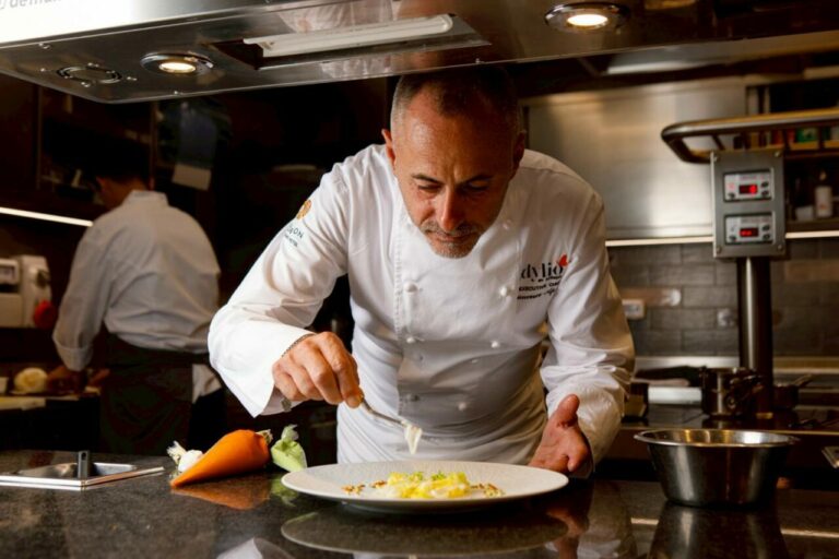 ดื่มด่ำกับรสชาติของความพิเศษเหนือระดับ: สัมผัสประสบการณ์มื้ออาหารที่จะสร้างความประทับใจมิรู้ลืมกับ แมริออท บอนวอย โมเมนต์ส