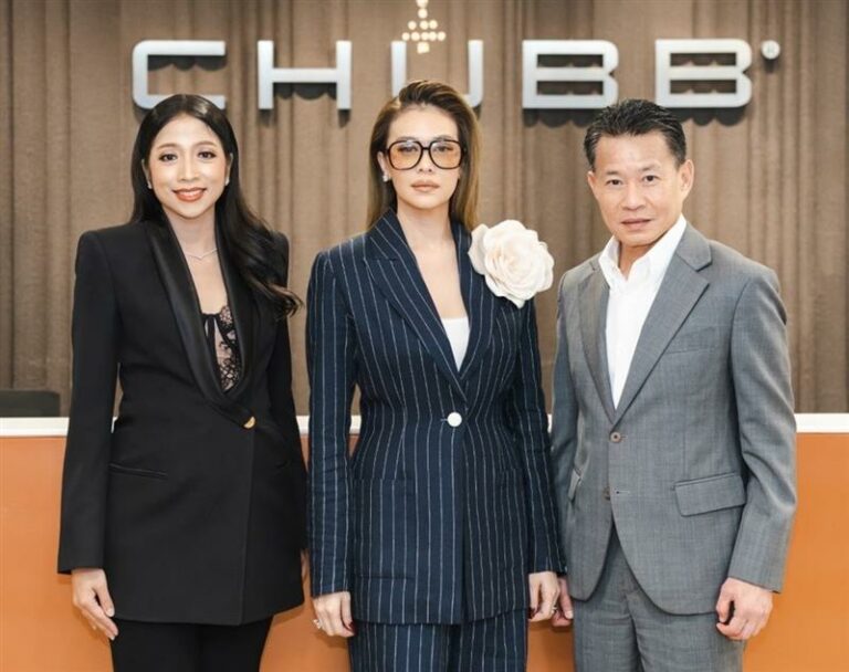 ชับบ์ ไลฟ์ ประกันชีวิต ก้าวสู่ปีที่ 25 จับมือ แพร-วทานิกา รังสรรค์ชุดสูทพิเศษจากแบรนด์ VATANIKA เพื่อเชิดชูสุดยอดตัวแทน ตอกย้ำการสร้างมาตรฐานใหม่ของตัวแทน