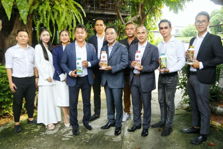 ฮือฮา ! เอกชน ผนึก บิ๊ก รง.ปุ๋ย จัดให้ “ปุ๋ยพร้อมใช้ แบ่งจ่ายสองรอบ” ช่วยเหลือเกษตรกร