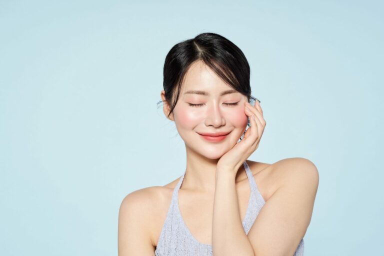 มาหาคำตอบกัน…ทำไมผิวกระจ่างใส ได้ด้วยกลูตาไธโอน ถึงเวลาเปิดสวิตซ์ผิวสวย โบกมือลาผิวคล้ำอย่างเป็นทางการ