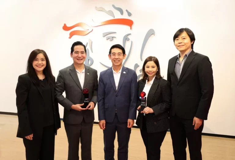 พรูเด็นเชียล ประเทศไทย คว้า 2 รางวัล Insurance Asia Awards 2025 ตอกย้ำความมุ่งมั่นด้านเทคโนโลยีและการดูแลลูกค้าในทุกมิติ