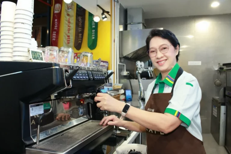 วันแม่ปีนี้ ซีเจ มอร์ ชวนสัมผัสเรื่องราวแห่งแรงบันดาลใจของ คุณโน-แสงโสม“คุณแม่หัวใจไม่ยอมแพ้” หนึ่งในพนักงานของโครงการ ซีเจ ซีเนียร์ พลัส วัยเก๋า