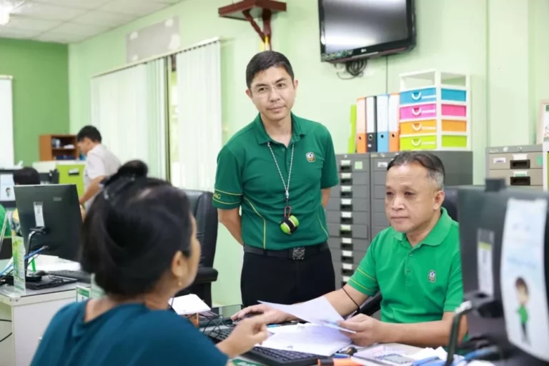 ผู้จัดการ ธ.ก.ส. เยี่ยมสาขาและให้กำลังใจพนักงาน จ.อำนาจเจริญ และ จ.อุบลราชธานี