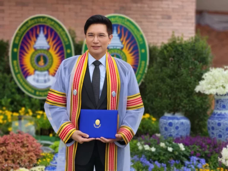 เครือ รพ.พญาไท-เปาโล แสดงความยินดีกับ คุณอัฐ ทองแตง ได้รับพระราชทานปริญญาดุษฎีบัณฑิตกิตติมศักดิ์