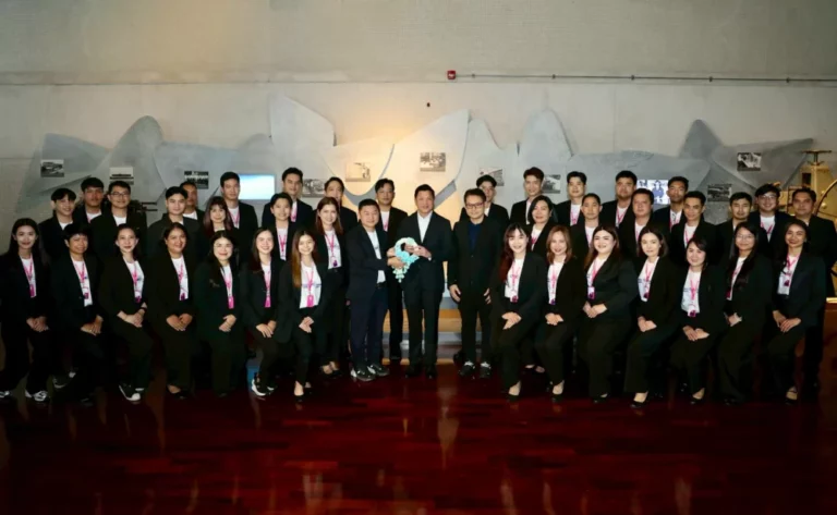 คณะ “โค้ชการเงินมืออาชีพ” หรือ CMC by GSB เยี่ยมชมศูนย์การเรียนรู้ ธปท.