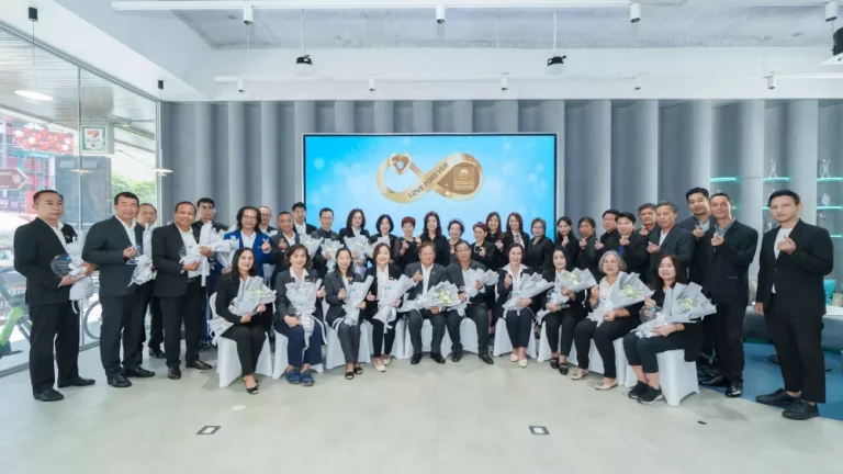 OCEAN LIFE ไทยสมุทร จัดงาน “OCEAN LIFE LOVE FOREVER ให้รักแทนคำขอบคุณ” เชิดชูผู้บริหารและพนักงานที่จะเกษียณอายุในปี 2025           
