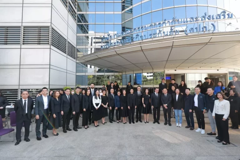 สมาคมประกันชีวิตไทย ผนึกกำลังอุตสาหกรรมประกันภัยส่งต่อความห่วงใยช่วยเหลือผู้ประสบภัยภาคใต้