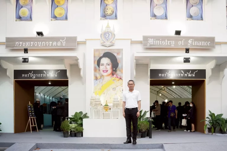 SME D Bank ร่วมเปิดร้าน กระทรวงอุตสาหกรรม กระทรวงการคลัง งานกาชาด ปี 2568 จัดยิ่งใหญ่ร่วมทำบุญและลุ้นรับโชคตลอด 11 วัน 11 คืน ณ สวนลุมพินี กรุงเทพฯ