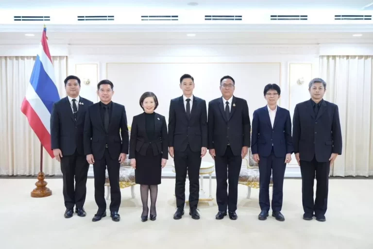 กรรมการผู้จัดการธนาคารอาคารสงเคราะห์ พร้อมคณะ เข้าพบอัยการสูงสุด