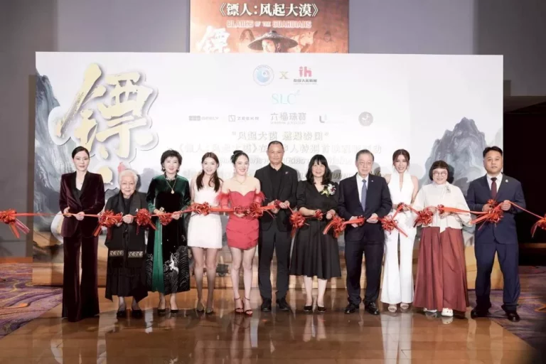 กระหึ่มกรุงเทพ! “Blades of The Guardians : ยอดยุทธ์ดาบพิทักษ์” จุดกระแสหนังจอมยุทธ์จีน ผู้ชมนับพันแห่ร่วมรอบพิเศษ