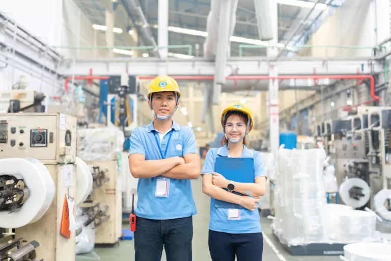 5 เคล็ดลับ ออกแบบเสื้อพนักงาน พร้อมบอกต่อร้านรับผลิต ราคาย่อมเยาว์