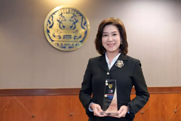OCEAN LIFE ไทยสมุทรประกันชีวิต คว้ารางวัล Prime Minister Awards : Best Performance Awards