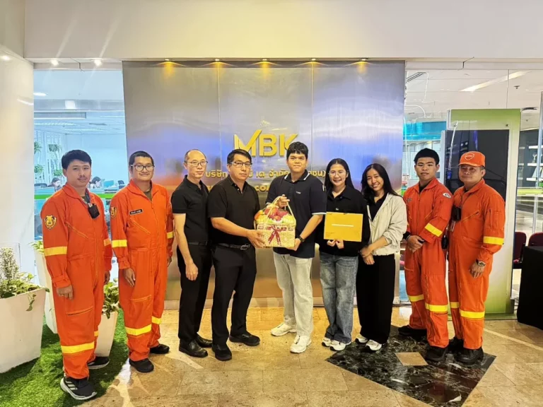 จิตอาสาผู้กล้า เจ้าหน้าที่ Fireman MBK ร่วมช่วยระงับเหตุเพลิงไหม้โรงงานไทยออพติคอลสะท้อนความพร้อม ความเสียสละ และความมุ่งมั่นในการปฏิบัติหน้าที่ด้านความปลอดภัย