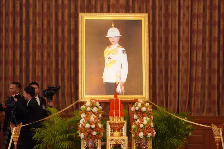SME D Bank ถวายน้ำสรงพระศพ สมเด็จพระเจ้าลูกเธอ เจ้าฟ้าพัชรกิติยาภาฯ