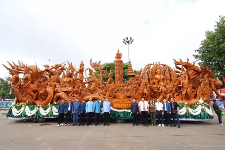 ธ.ก.ส. ร่วมขบวนประเพณีแห่เทียนพรรษา จังหวัดอุบลราชธานี 2569