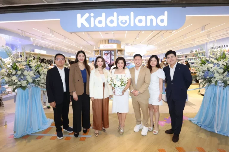 กรุงเทพประกันชีวิต ร่วมแสดงความยินดี ในพิธีเปิด Kiddoland Flagship Store Grand Opening at CentralWorld
